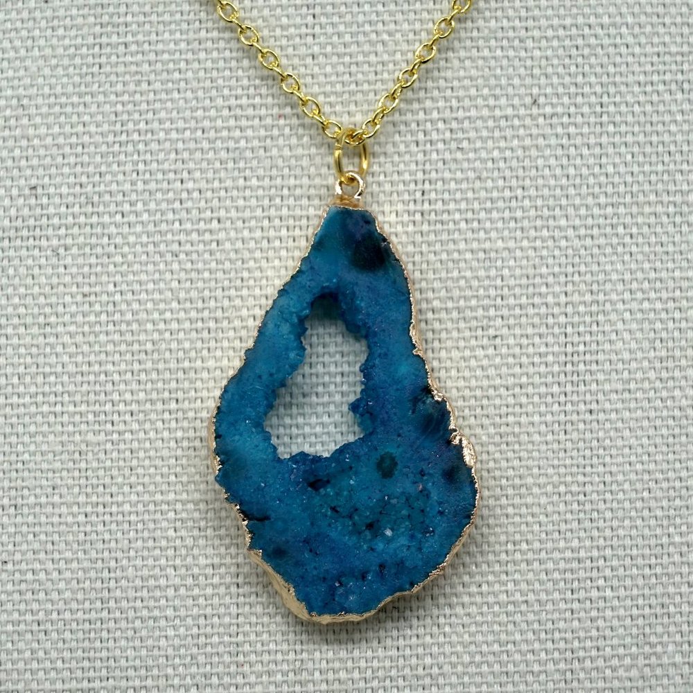 Necklace with blue natural quartz. - Picture 4 of 4
